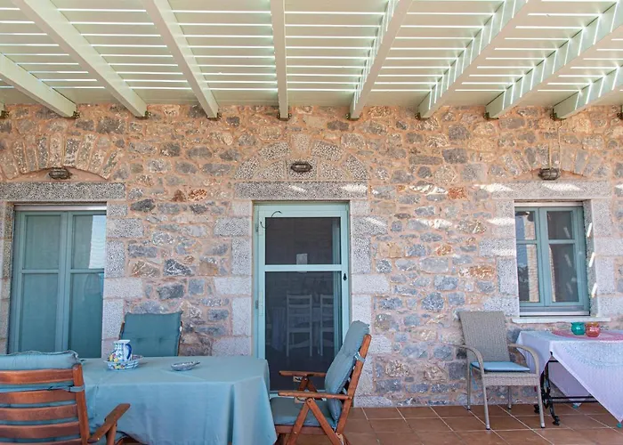 Vasiliki Traditional House In Mani With Sea View