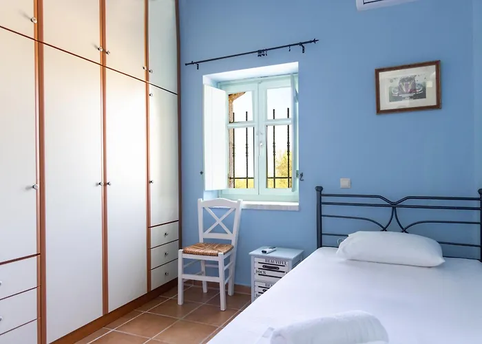 Вилла Vasiliki Traditional House In Mani With Sea View *