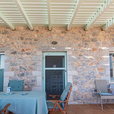 Vasiliki Traditional House In Mani With Sea View