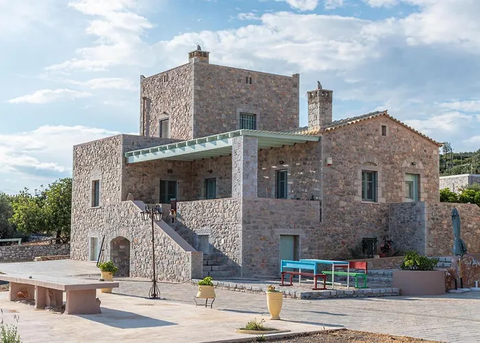 Vasiliki Traditional House In Mani With Sea View Areopoli