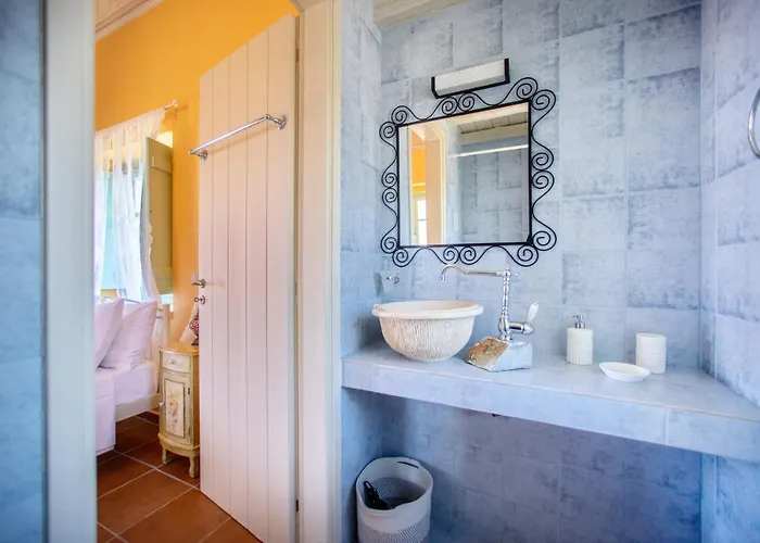 Vasiliki Traditional House In Mani With Sea View *