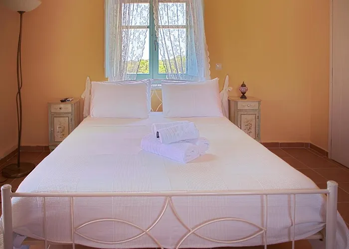 Villa Vasiliki Traditional House In Mani With Sea View