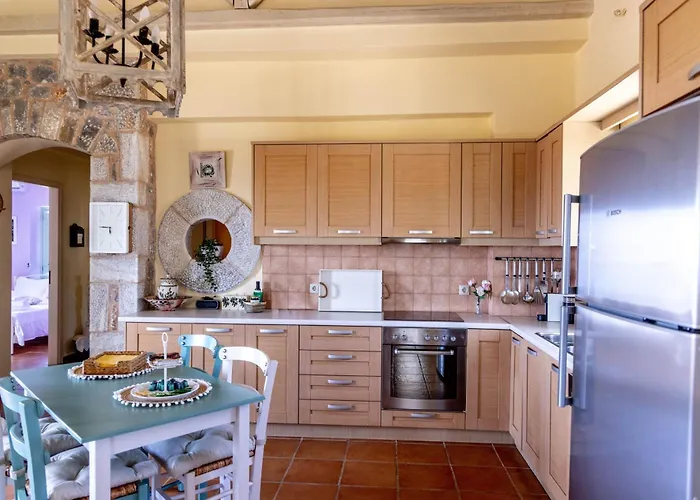 Vasiliki Traditional House In Mani With Sea View Villa *